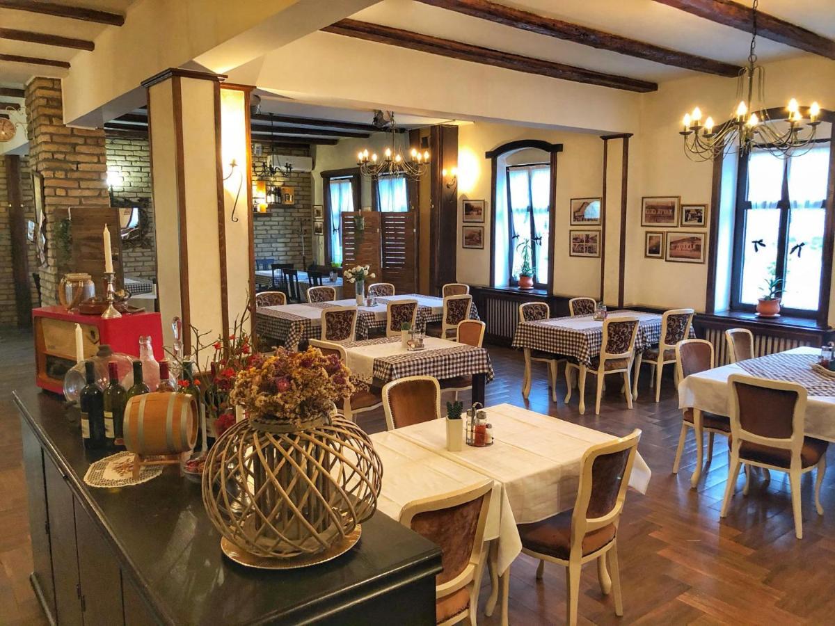 Tepic Garni Hotel Temerin Екстер'єр фото