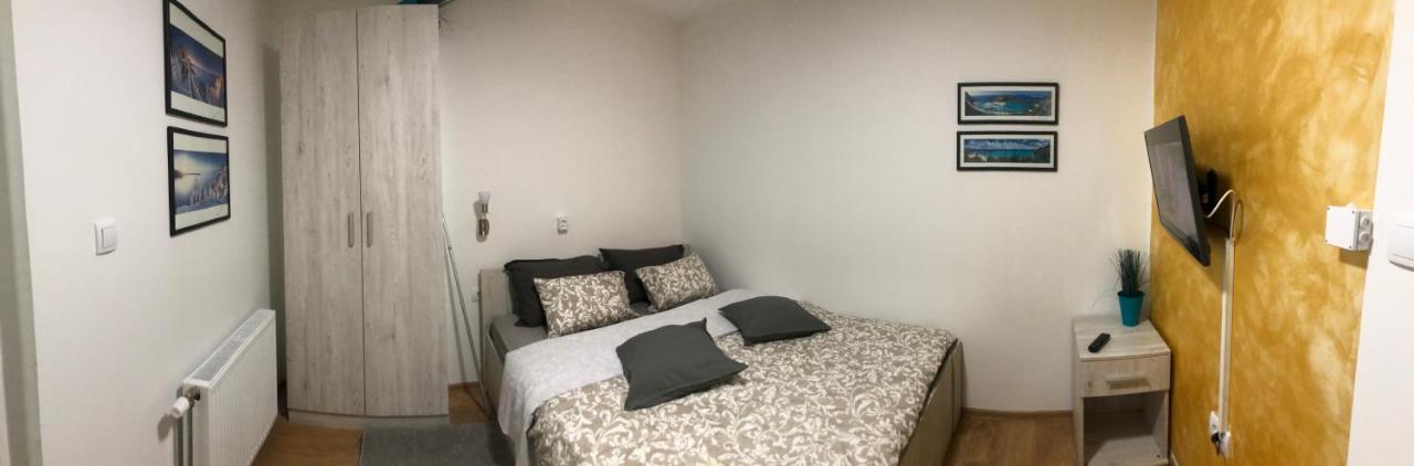 Tepic Garni Hotel Temerin Екстер'єр фото