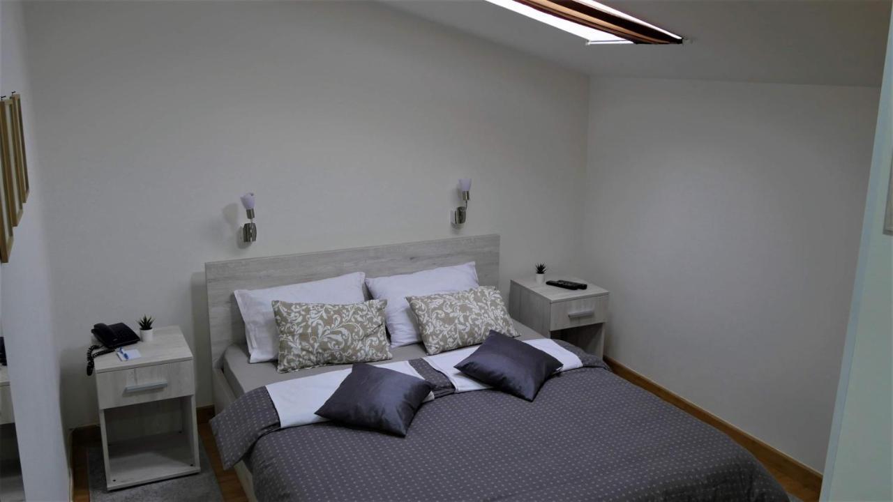 Tepic Garni Hotel Temerin Екстер'єр фото