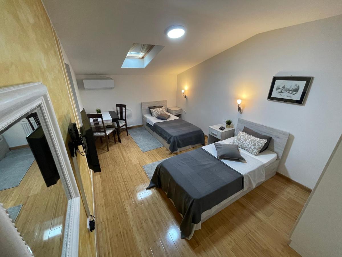 Tepic Garni Hotel Temerin Екстер'єр фото