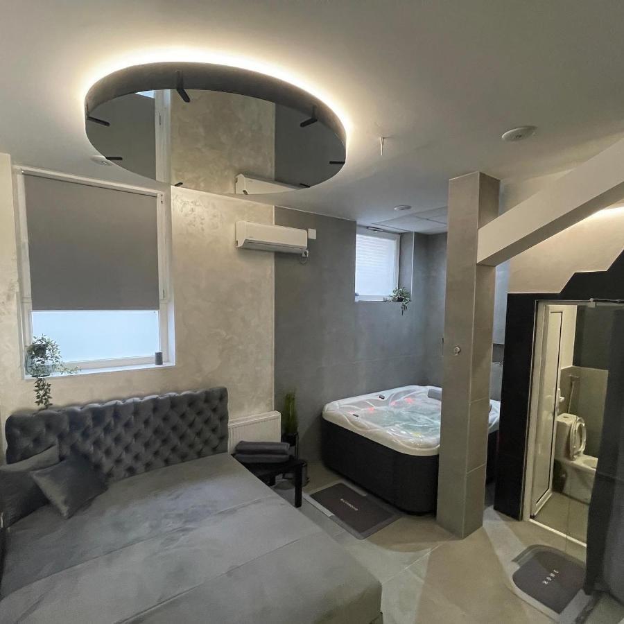 Tepic Garni Hotel Temerin Екстер'єр фото