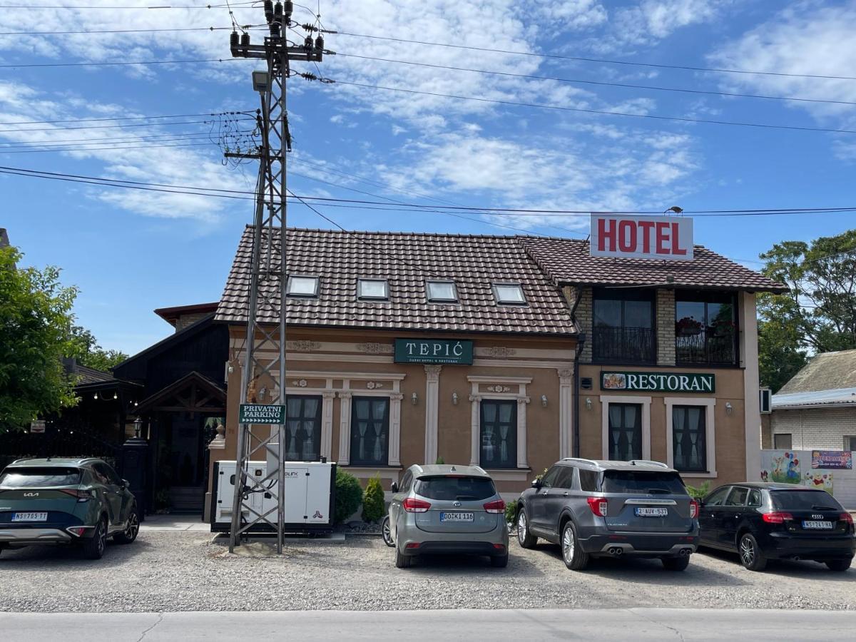 Tepic Garni Hotel Temerin Екстер'єр фото