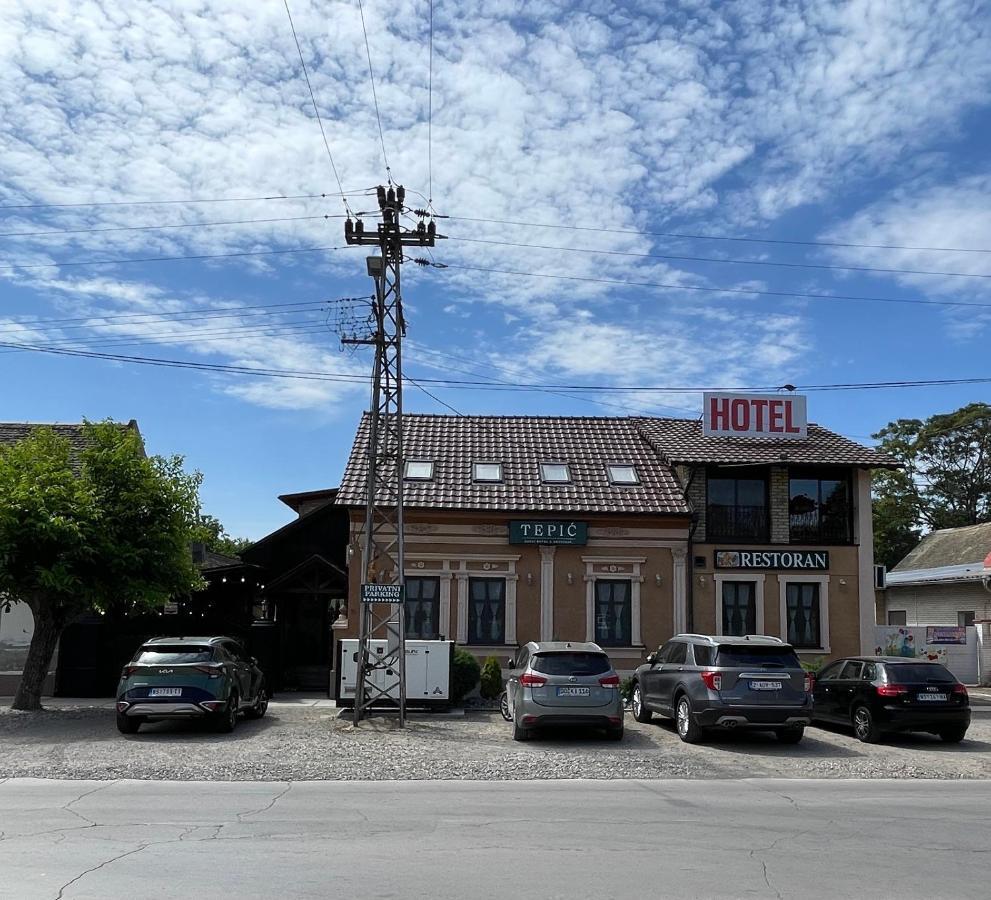 Tepic Garni Hotel Temerin Екстер'єр фото